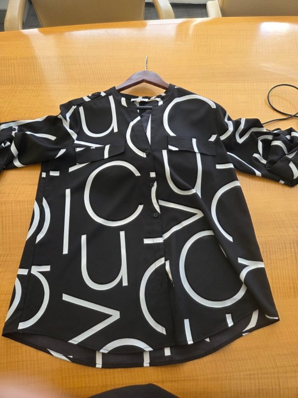 Calvin Klein Button down top - Picture 3 of 3